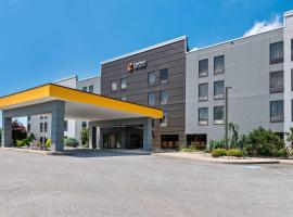 Comfort Inn & Suites – hotel w pobliżu miejsca USA Weightlifting Hall of Fame w mieście York