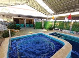 Sakura's Pool and Leisure Hub, íbúðahótel í Puerto Princesa