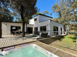 La villa des Dunes - Brétignolles sur mer, hotel in Brem-Sur-Mer