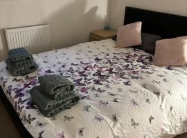 Comfy Room with Private Bathroom, camping din Edinburgh