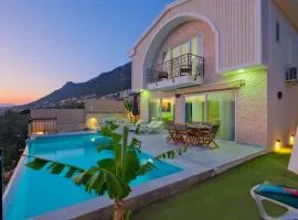 VILLA TOUCANO Peaceful villa with nature view, pool and jacuzzi