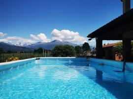 Orto del pettirosso Appartamento con piscina privata e BBQ, hotel a Front