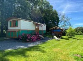 Bungalow confortable à Saint-Pardoux avec piscine partagée