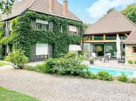 5 Bedroom Beautiful Home In Fauverney