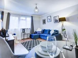 Central two bedroom apartment-Gillingham