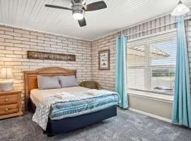 Sand Vision - 3 bedroom condo at Sea Sands Condos