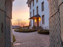 BnB SchlafSchloss, hotel v destinaci Sumiswald