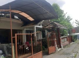 OYO 94000 Omah Citra Genia Homestay, hotell sihtkohas Yogyakarta