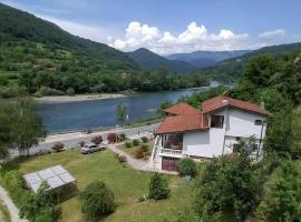 Drina-Krivi Vir, hotel Bajina Baštában