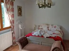 Chambre d'hôte suite Tournesol "Au fond du jardin"