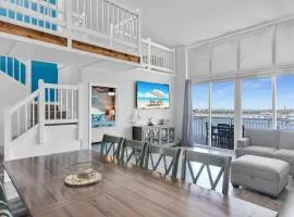 St Thomas - Waterfront Penthouse sleeps 16 w Pool & Boat Dock