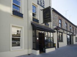 The Tailor's House Guest Rooms, hotel with parking in Dunmoyle
