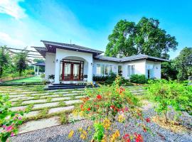 Ben's house lương sơn hoà bình, βίλα σε Hòa Bình