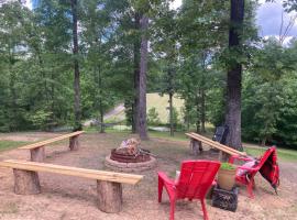 The Willow Family Friendly country cabin Red River Gorge, casa vacacional en Ravenna