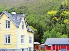4 Bedroom Nice Home In Eidfjord