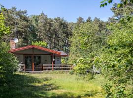 3 Bedroom Lovely Home In Nex, tradicionalna kućica u gradu 'Vester Sømarken'