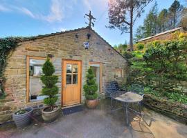 Rural Peak District retreat in Little Hayfield One bedroom self contained property Dogs welcome, hotel in Highpeak Junction