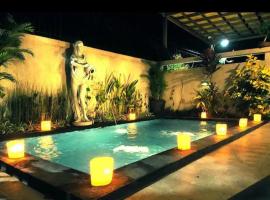 Villa Ariani Keselurahan, 3 BR, hotel v destinaci Keramas