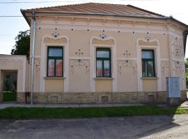 Borostyán Vendégház、Nagykőrösのカントリーハウス