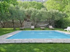 Quiet Villa near Split, Heated Pool, View, Nature – hotel w mieście Klis