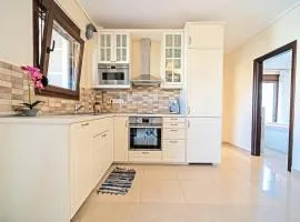 LUXURY AND SUNNY APARTMENT 250 mts FROM THE BEACH!!