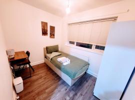 T&S Guest House Single Bedroom CA, guest house di Middleton