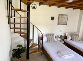 Flutura Apartments, hotel u Valoni