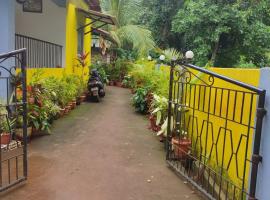 Dhaklos Guest house, hotell i Mapusa