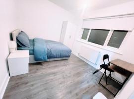 T&S Guest House Double Bedroom CB，米德頓的飯店