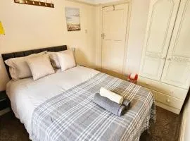 Small Double Room near Southmead