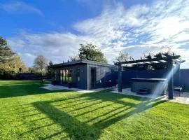 Ascot Lodge