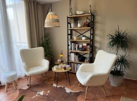 Priver cinema at home, hotel in Tragacete