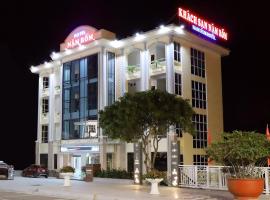 Khách sạn Nậm Rốm, hotell i Diện Biên Phủ