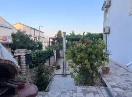 Old and cute renovated house 100m from the sea