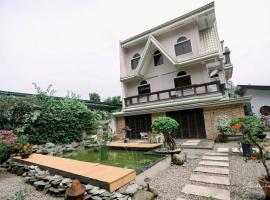 Japanese-inspired Home in Daet, hotel in Daet