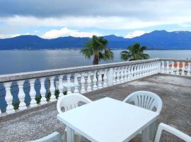 Sea Apartments, place to stay in Krasici