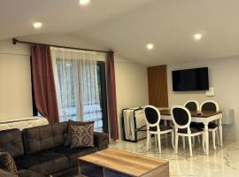 G&ouml;lbaşı Garden Villa, hotel con estacionamiento en Uzung&ouml;l