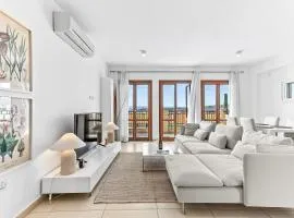 Apartment Theia with sea and sunset views, the Resort in Aphrodite Hills