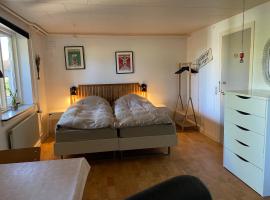 Fasanvej 3 Stort værelse, kuća za odmor ili apartman u gradu 'Middelfart'