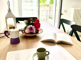 Conero Holiday Home - "Il Filare", hotel v destinaci Sirolo