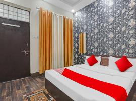 OYO Flagship Hotel New Pacifica Grand Near Phoenix United Lucknow, מלון בCharbagh