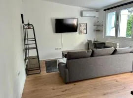 Mini Apartment mit Garten und Küche