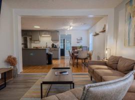 2 Bedroom Ft Moore Retreat – apartament w mieście Columbus
