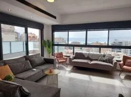 פנטאהוז 7 חדרים עם בריכה ונוף מטריף בטבריה קרית שמואל