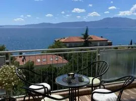 SLAVANTE RESIDENCE