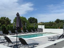 TOPAZ three, hotel v destinácii Siviri
