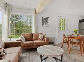 Charming & Freshly Restored Farmhouse 1 mile from center of Stowe