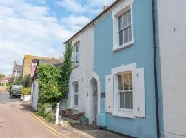 McEnroe Cottage - Heart of Town - Beach