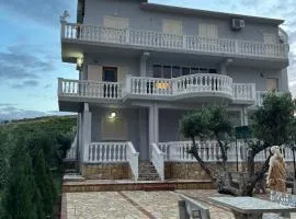 Villa RESA - Intero allogio