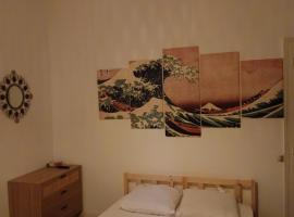 Chambre japonaise en colocation, hotel v destinaci Gien